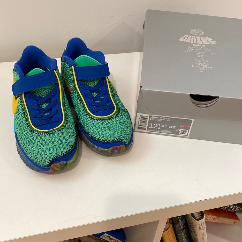 Brand new with box! Lebron 20 XXZ SE (PS) electric algae university hold 12.5 C